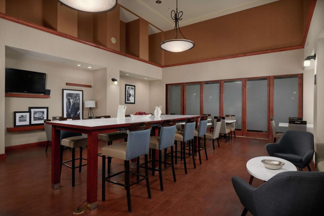 Hampton Inn & Suites Phoenix-Surprise Exteriör bild